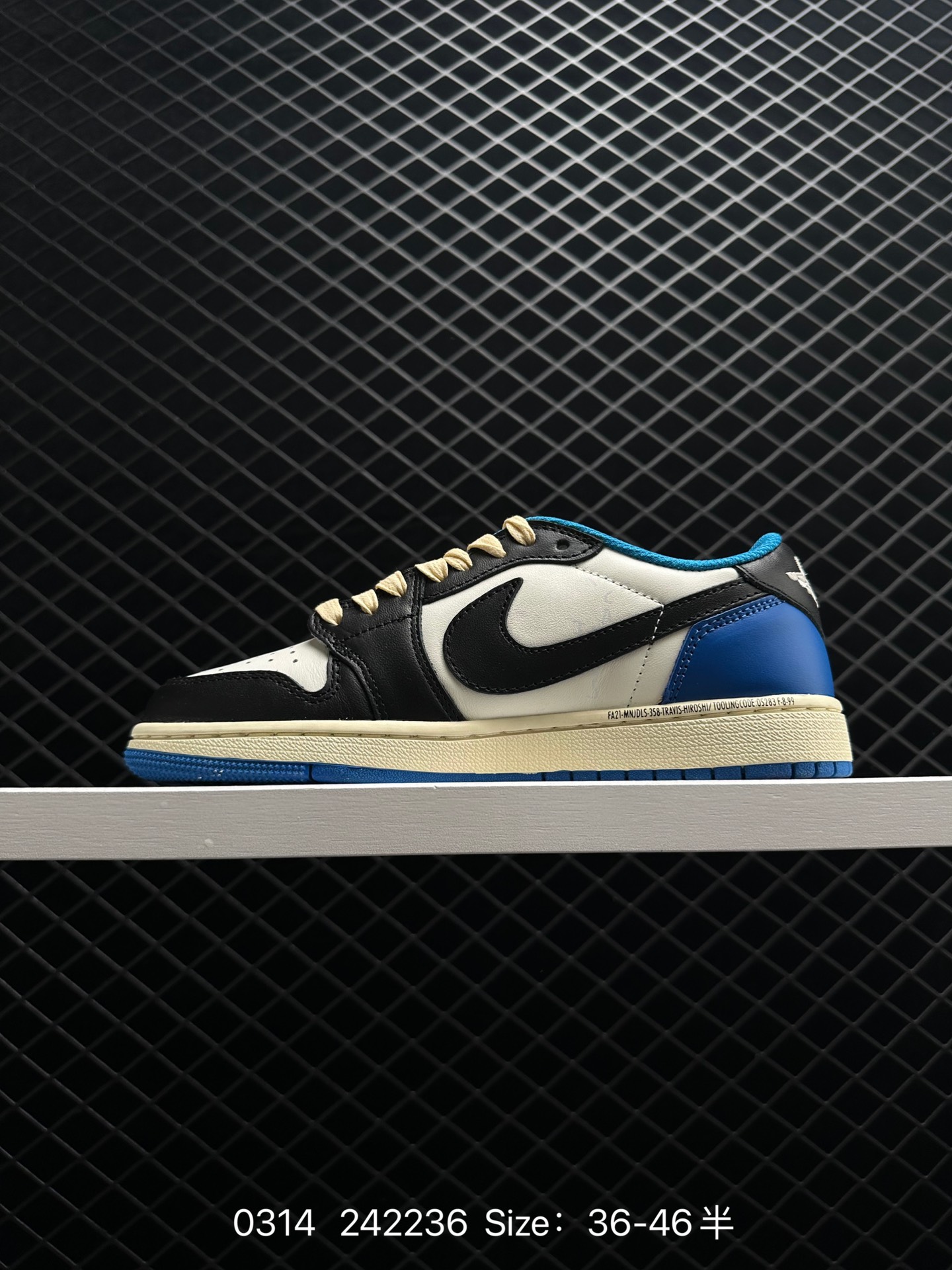 NIKE  Air Jordan 1 Low